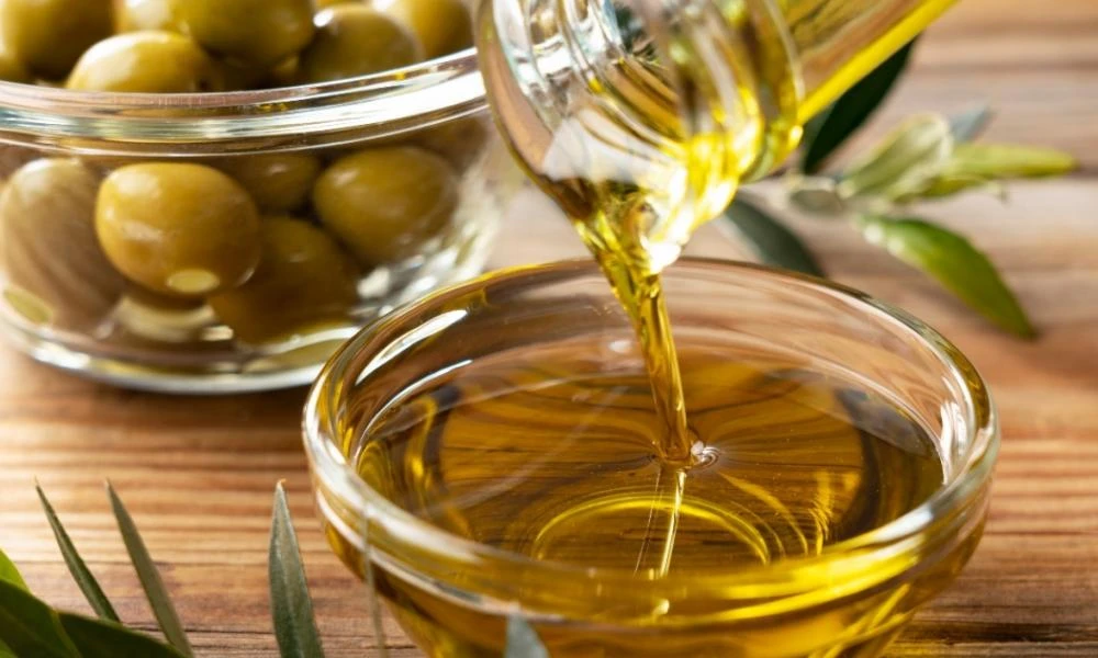 Πέλλα: Χειροπέδες σε 68χρονο που πωλούσε λάδι αμφιβόλου ποιότητας